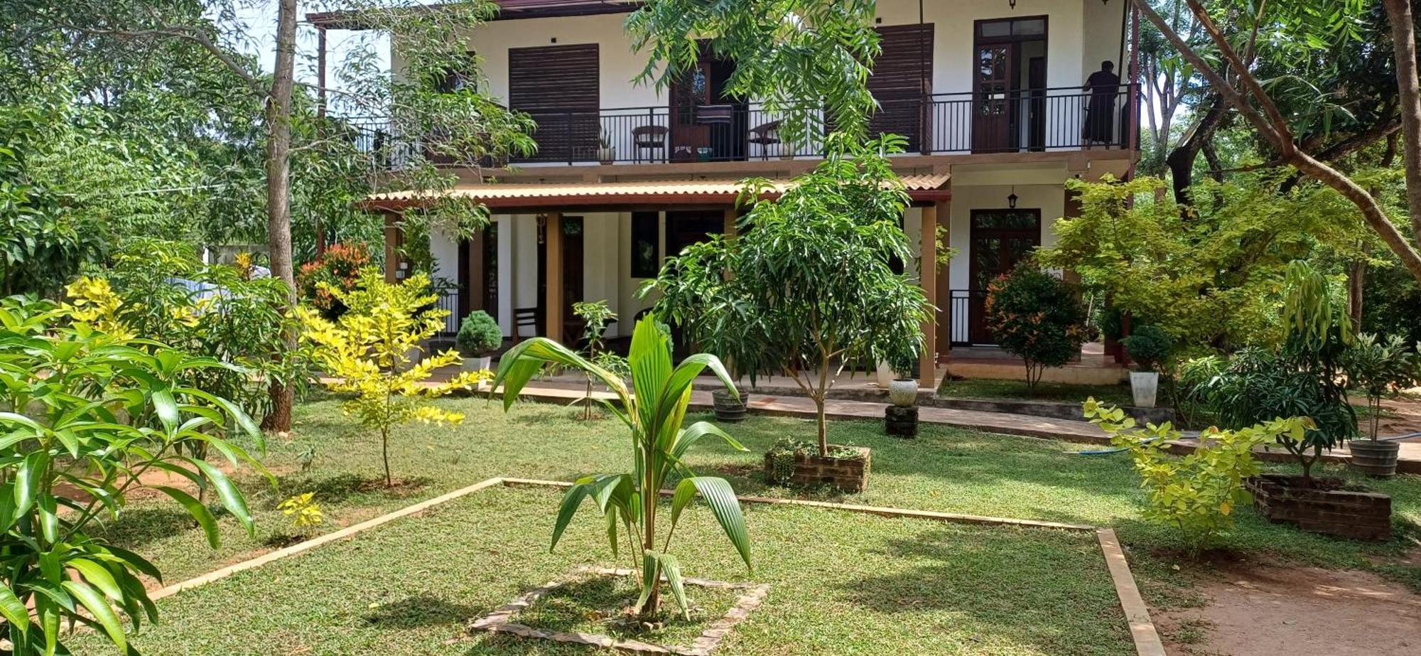 Forest Edge Villa Anuradhapura Ngoại thất bức ảnh